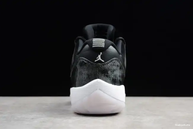 One Kick Low Retro 
